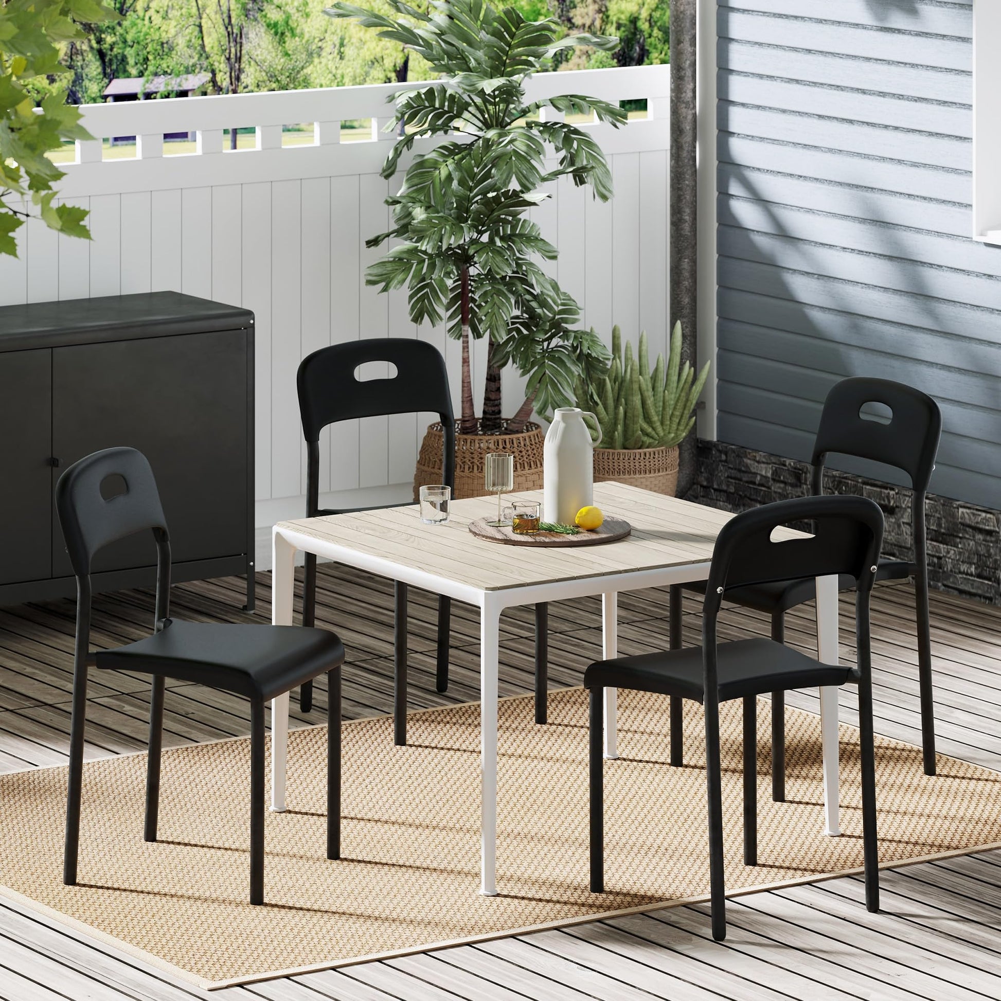 Chaises de salle à manger Garvee, lot de 4, empilables, design moderne, imperméables, pieds en métal, noires, pour usage intérieur et extérieur, 45,5 x 40 x 76,5 cm