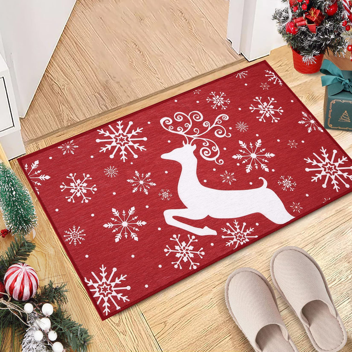 Tapis de Noël Garvee, antidérapant, 40 x 60 cm, pour l'intérieur et l'extérieur, résistant, motif de Noël pour l'entrée, rouge