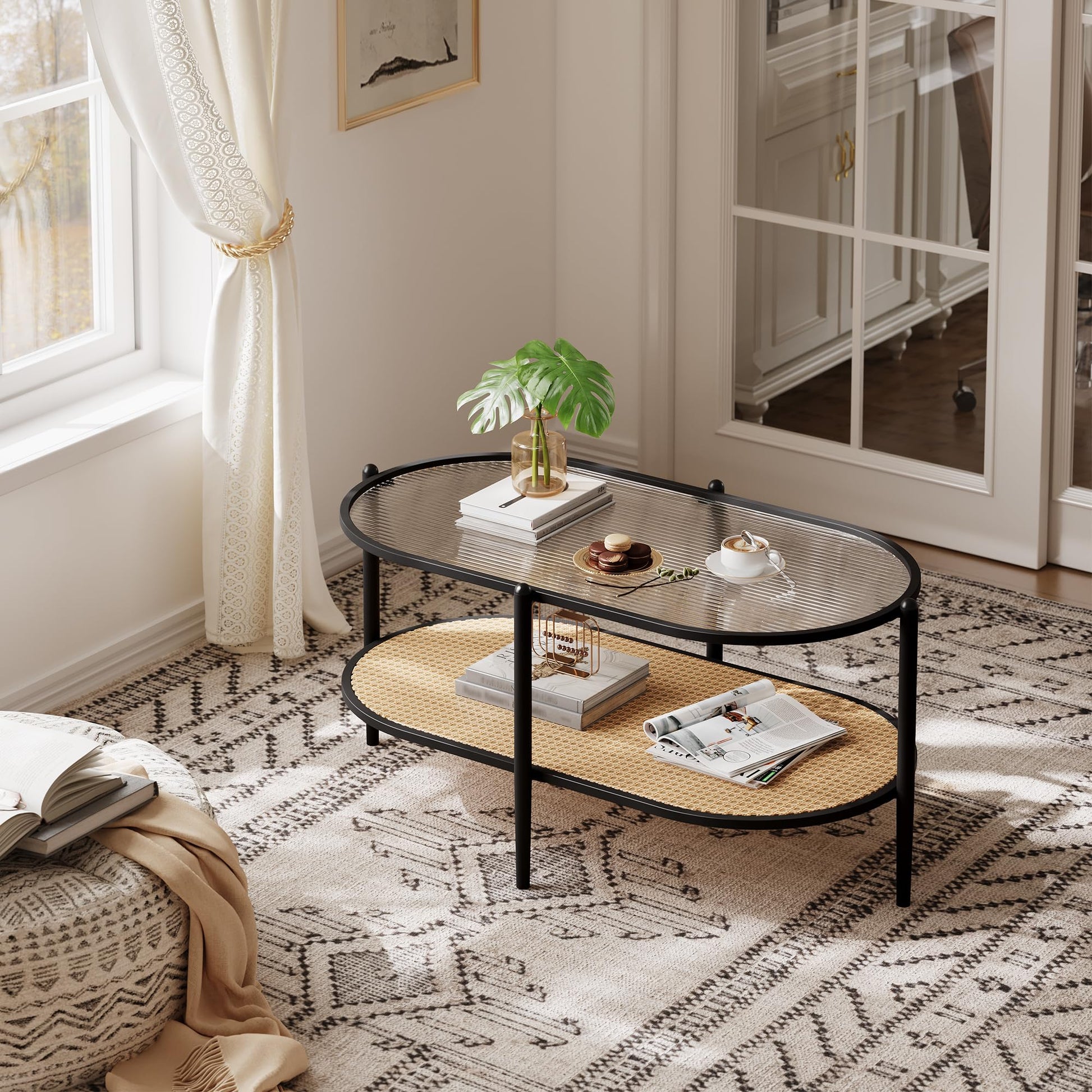 Table basse ovale à deux niveaux Garvee en rotin avec structure en métal et plateau en verre trempé, noire, pour salon et bureau
