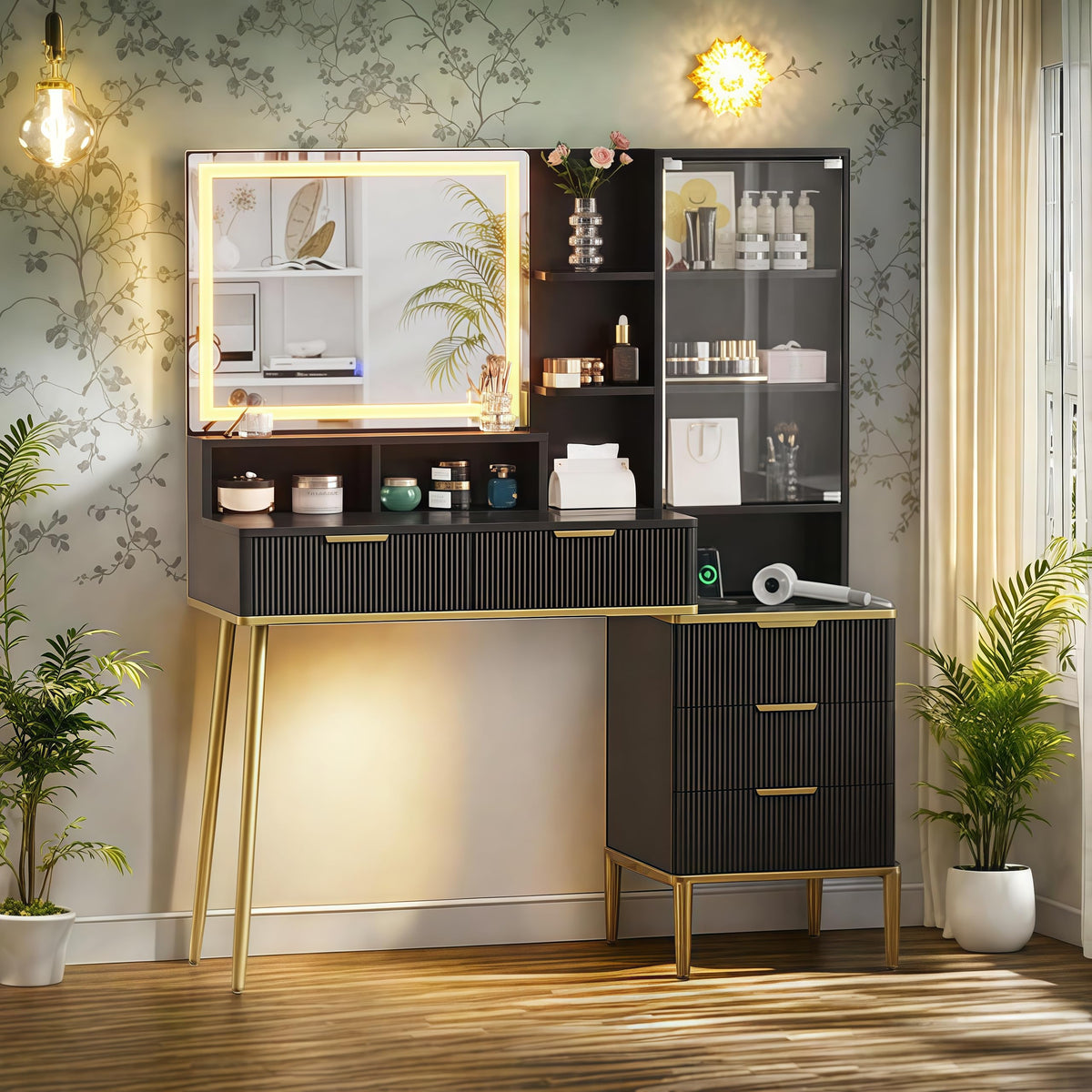 Garvee Coiffeuse cannelée avec miroir et éclairage LED, 5 tiroirs, station de chargement USB, noir et or, chambre, 114 cm (114 cm)