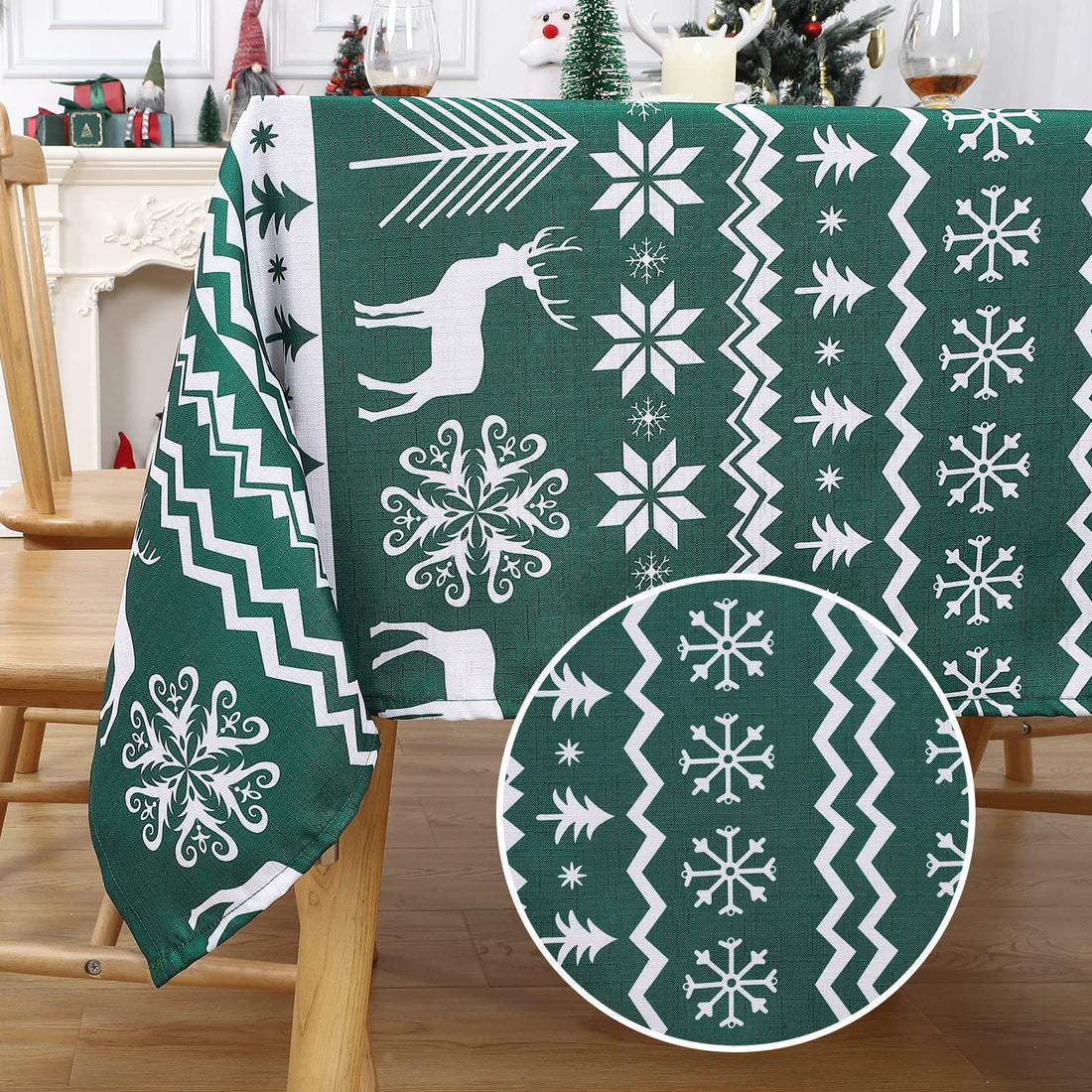 Garvee Nappe de Noël ronde, verte, déperlante et antitache, 100 % polyester, motif flocons de neige et rennes, idéale pour les fêtes de Noël et la maison, 132 × 132 cm