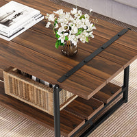 Table basse Garvee à deux niveaux, style ferme, 104 cm (41 po), bois gris avec structure en métal, idéale pour le salon et le bureau. Grand espace de rangement, structure robuste en MDF, style industriel moderne.