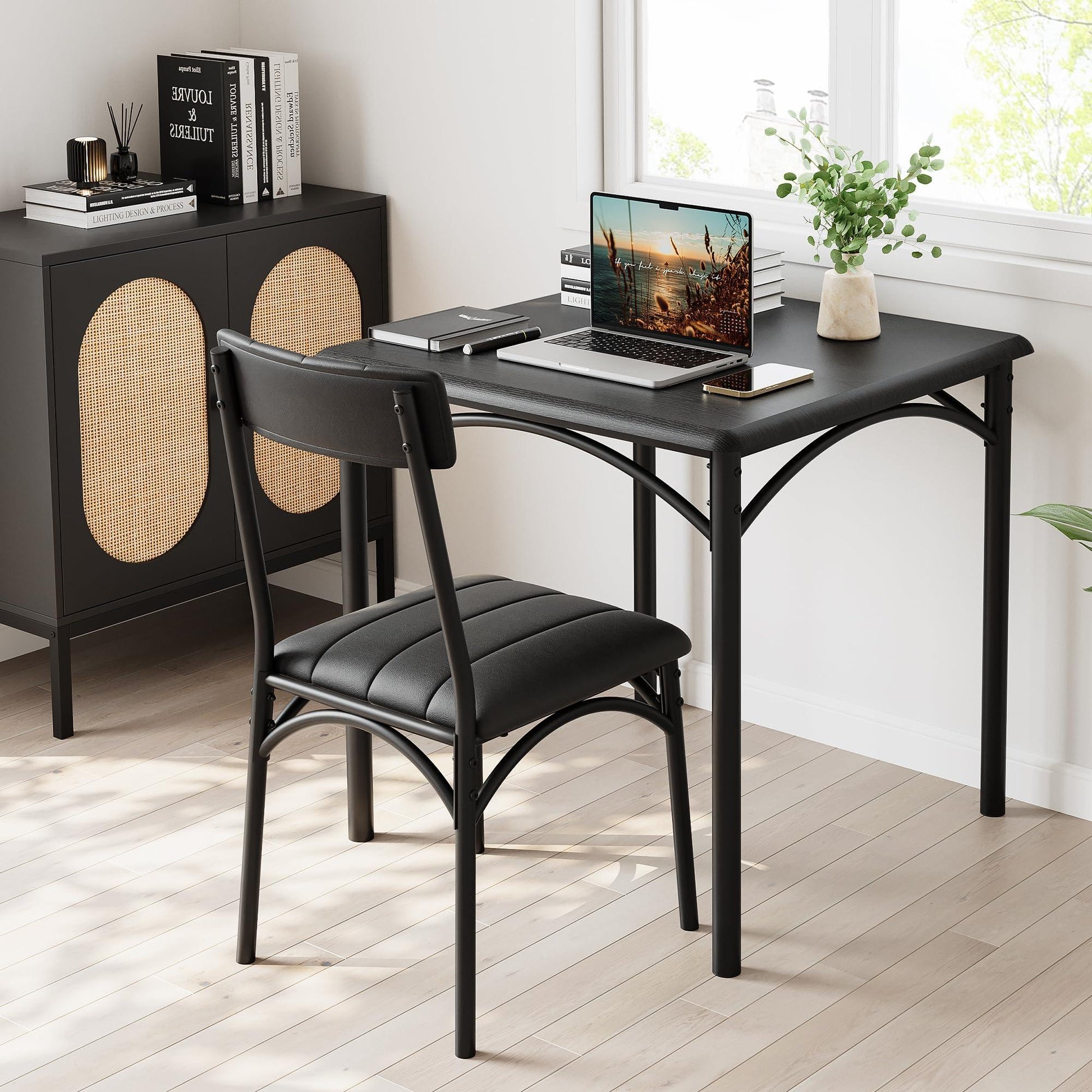 Ensemble table et chaises Garvee 3 pièces pour 2 personnes, marron rétro, structure en métal, chaises rembourrées, plateau en MDF, gain de place, idéal pour les petites pièces