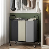 Garvee Chariot de tri à linge à 3 poches avec roulettes et frein de blocage, 120 L, structure robuste en toile non tissée, facile à déplacer. Idéal pour ranger le linge et les jouets. - Noir, gris et beige – sacs à 3 compartiments