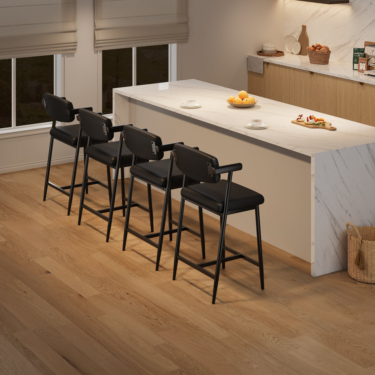 Garvee Tabourets de bar modernes 66 cm avec accoudoirs et dossier, assise large rembourrée, structure métallique noire, pour îlot de cuisine