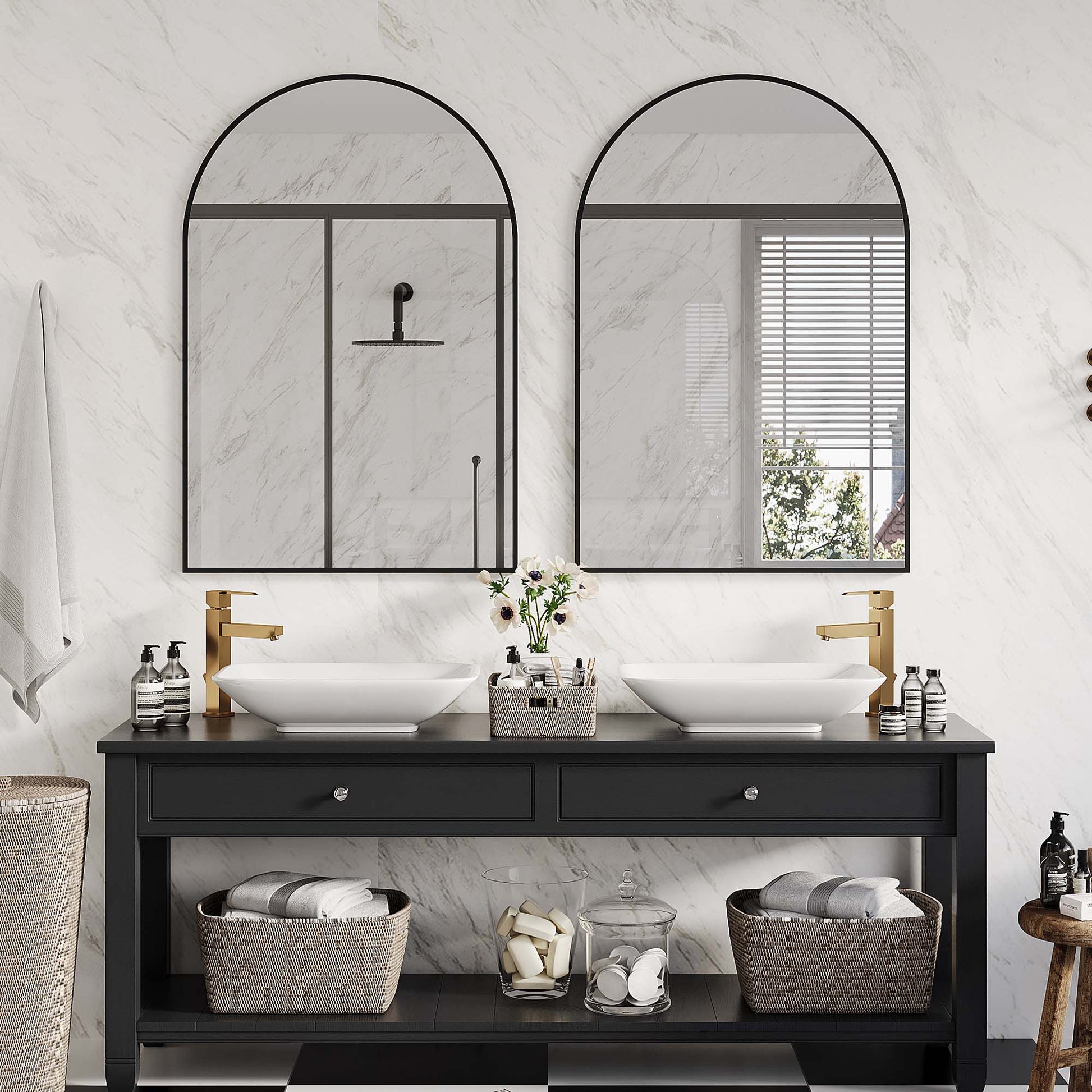 Miroir mural arqué Garvee 26x38" avec cadre en aluminium, noir mat, pour salle de bain, chambre et salon