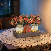 Ensemble de 3 bocaux Mason Garvee avec fleurs bleues artificielles, plateau en bois rustique et minuterie lumineuse pour salon et cuisine, 34,3 x 10,9 x 10,9 cm, écologique