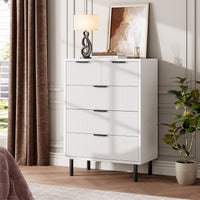 Commode Garvee White Wave à 5 tiroirs cannelés avec pieds en métal, idéale pour la chambre et le couloir. Style moderne et polyvalent. Grande taille.