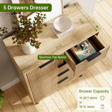 Garvee commode en chêne cannelé à 5 tiroirs avec pieds en métal, idéale pour la chambre et l'entrée, style moderne et robuste, chêne naturel - Chêne naturel