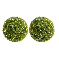 Lot de 2 boules de buis artificiel Garvee de 52 cm (20,5 po) avec fleurs blanches, pour balcon et jardin, en polyéthylène vert, sans entretien.