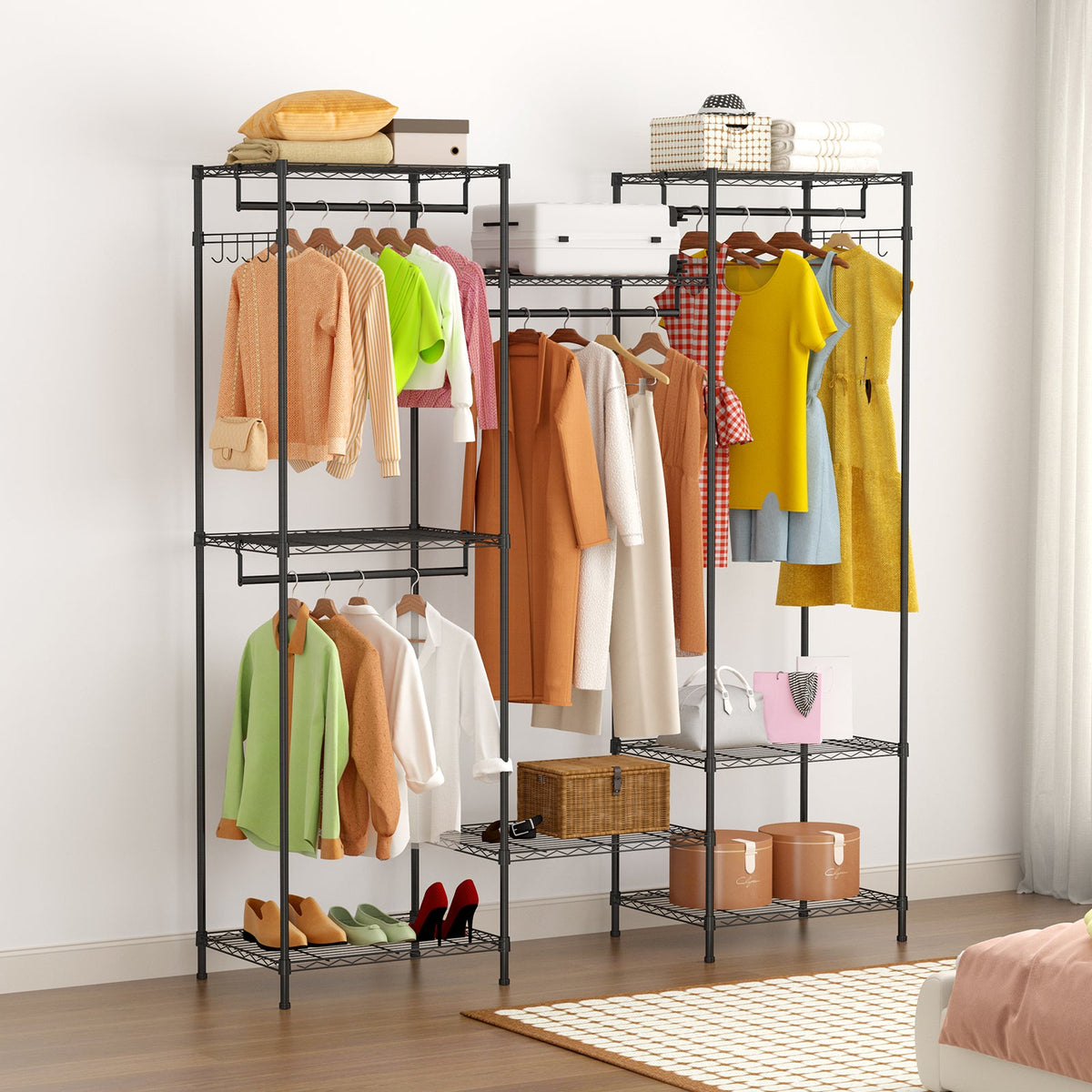 Portant à vêtements robuste Garvee avec étagères et barres de suspension réglables, en acier inoxydable, autoportant et portable, idéal pour la chambre et l'entrée, grand format, argenté.