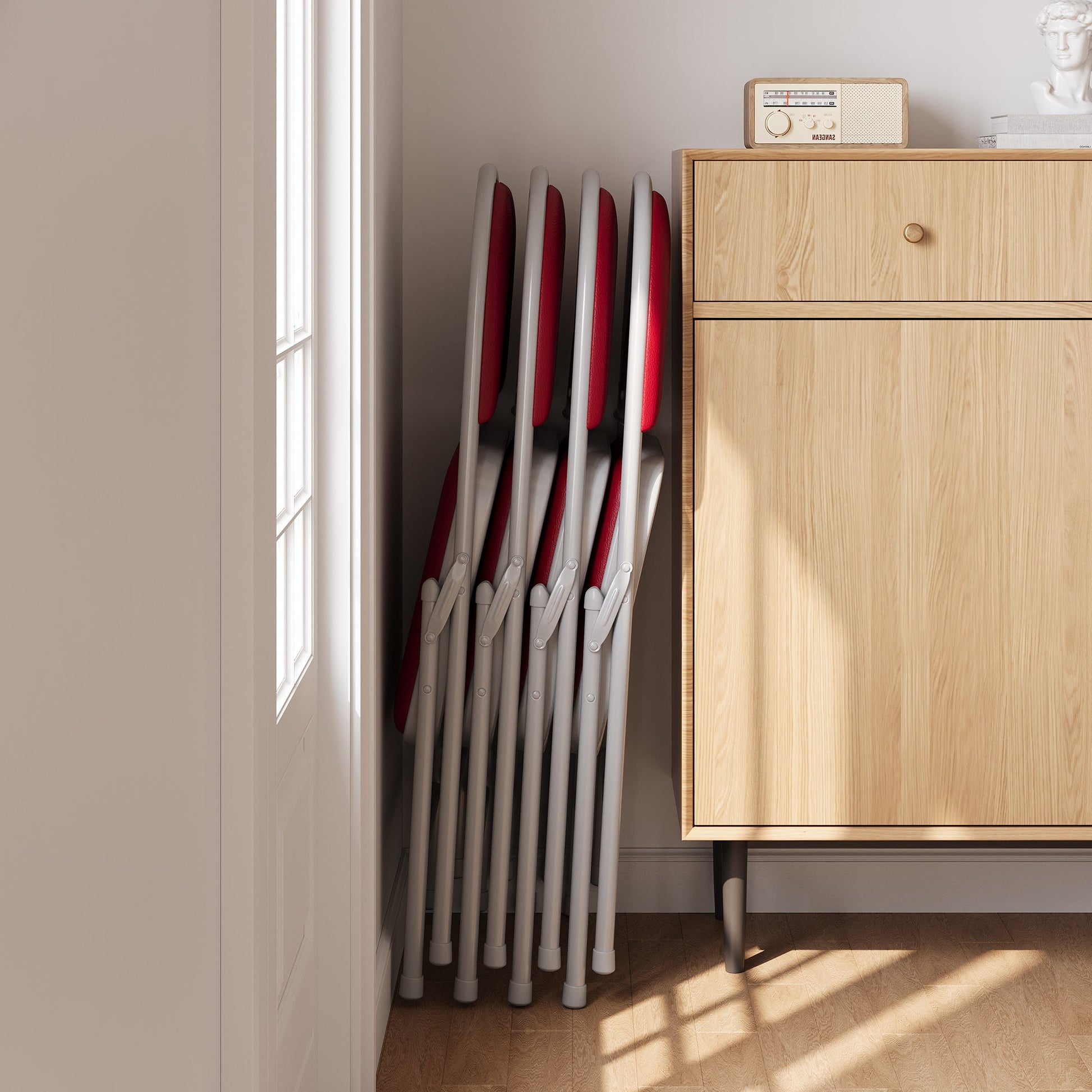 Ensemble de 2 chaises pliantes Garvee avec revêtement en similicuir, structure en métal, pliables, rouges, pour une utilisation intérieure et extérieure, empilables et confortables.