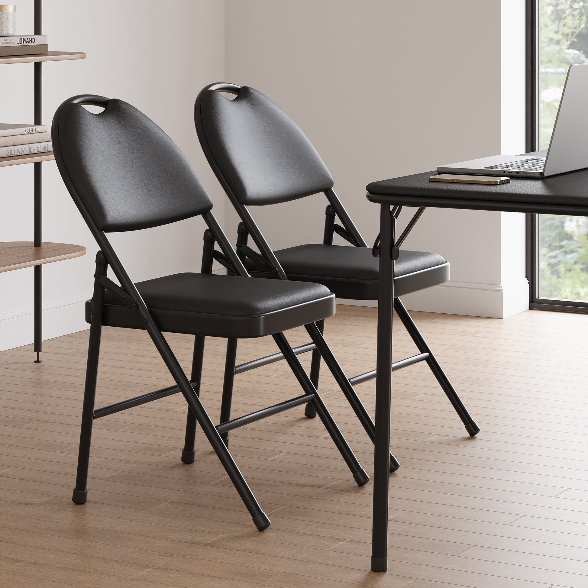 Chaises pliantes Garvee, lot de 6, structure en métal, assise en similicuir, pieds antidérapants, pour une utilisation intérieure et extérieure, robustes et confortables, noires