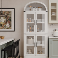 Armoire de cuisine arquée Garvey, 182 cm de haut, style campagnard, en bois, grand espace de rangement, blanche.